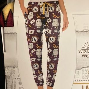 NWT Wizarding World Harry Potter Ladies Sleep Joggers w/ Pockets